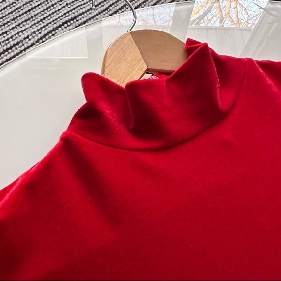 Gap Velvet Velour Red Mock Neck Short Sleeve Top | Red - Picture 5 of 7